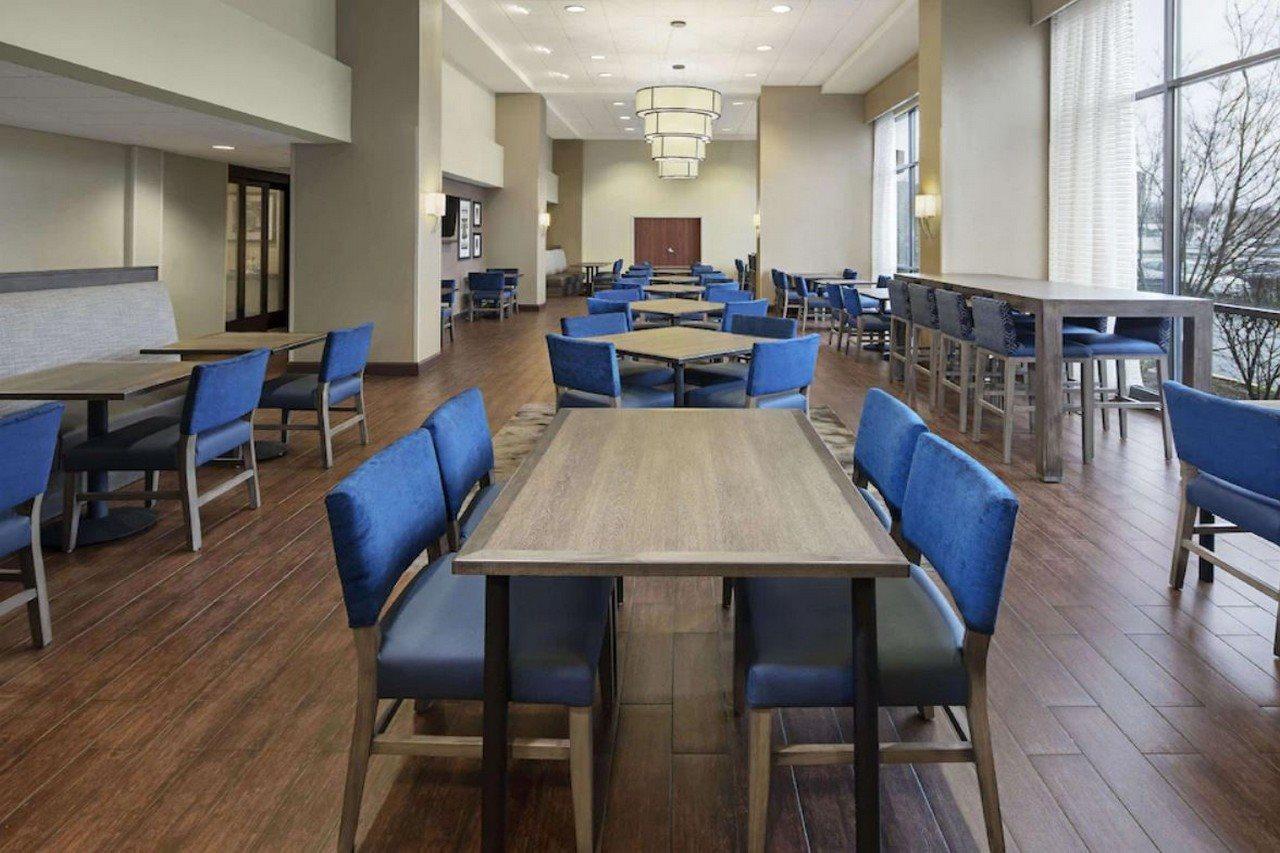 Hampton Inn & Suites Alexandria Old Town Area South Экстерьер фото