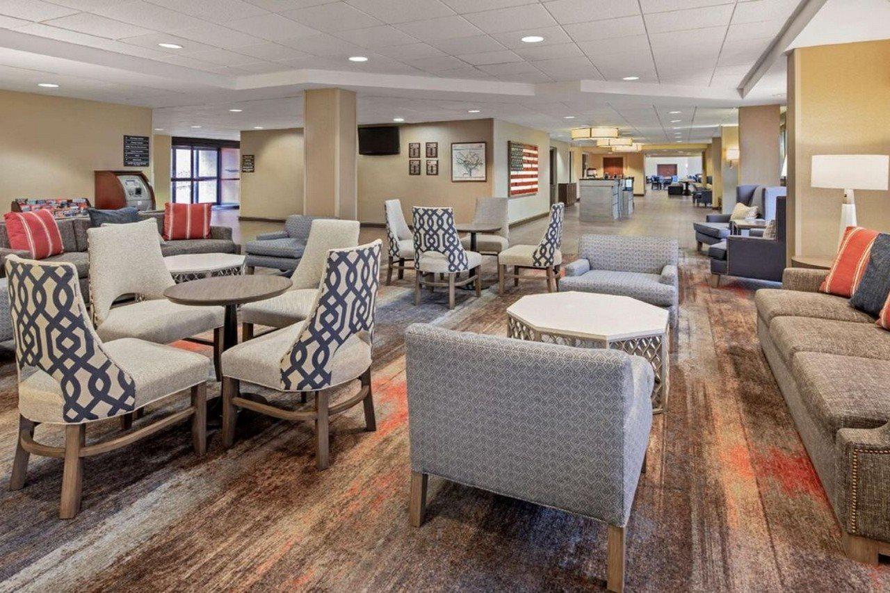 Hampton Inn & Suites Alexandria Old Town Area South Экстерьер фото