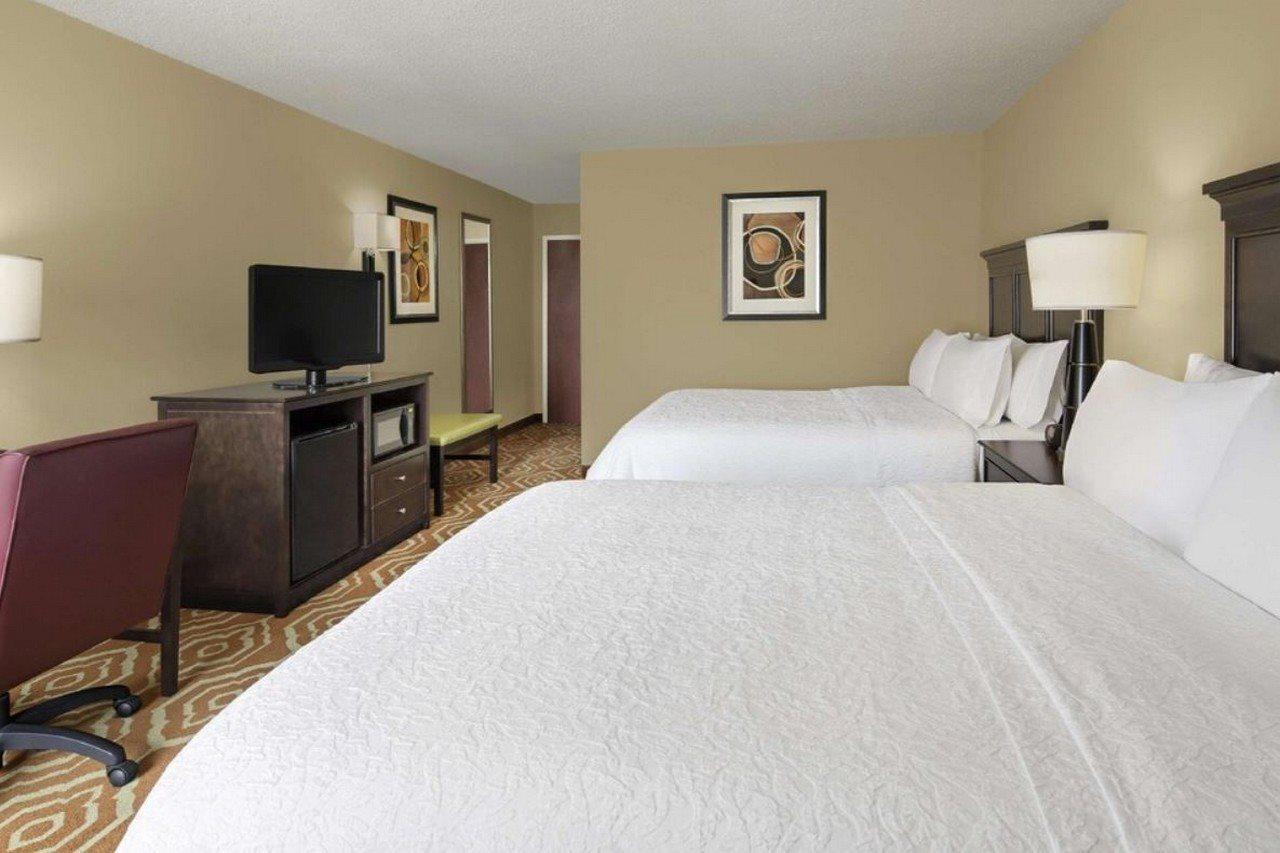 Hampton Inn & Suites Alexandria Old Town Area South Экстерьер фото