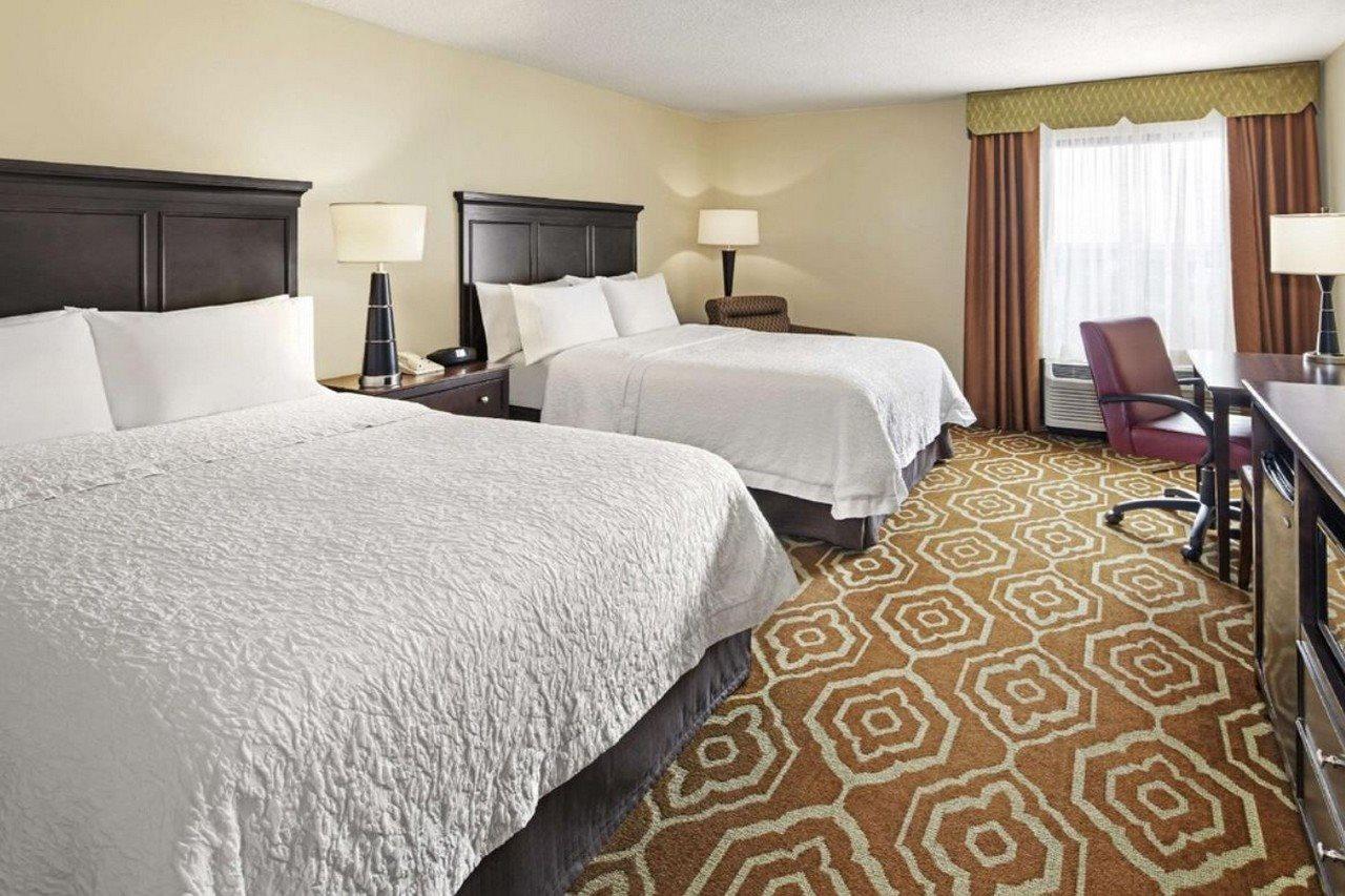 Hampton Inn & Suites Alexandria Old Town Area South Экстерьер фото