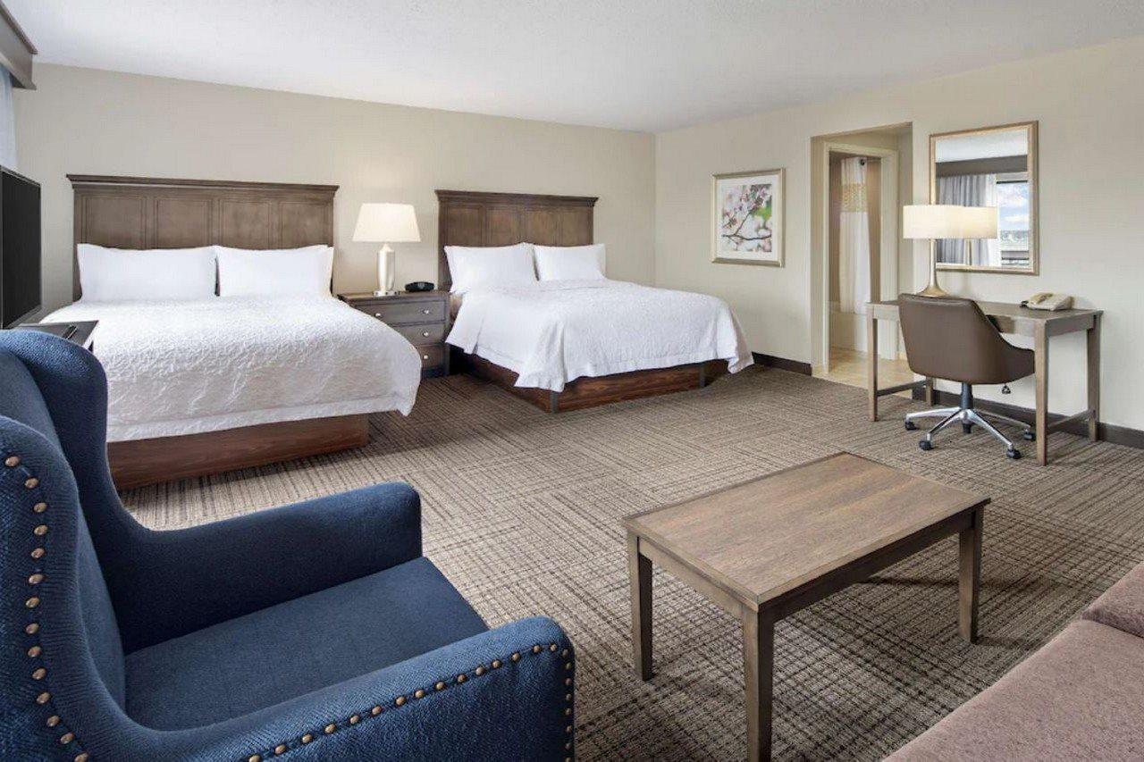 Hampton Inn & Suites Alexandria Old Town Area South Экстерьер фото
