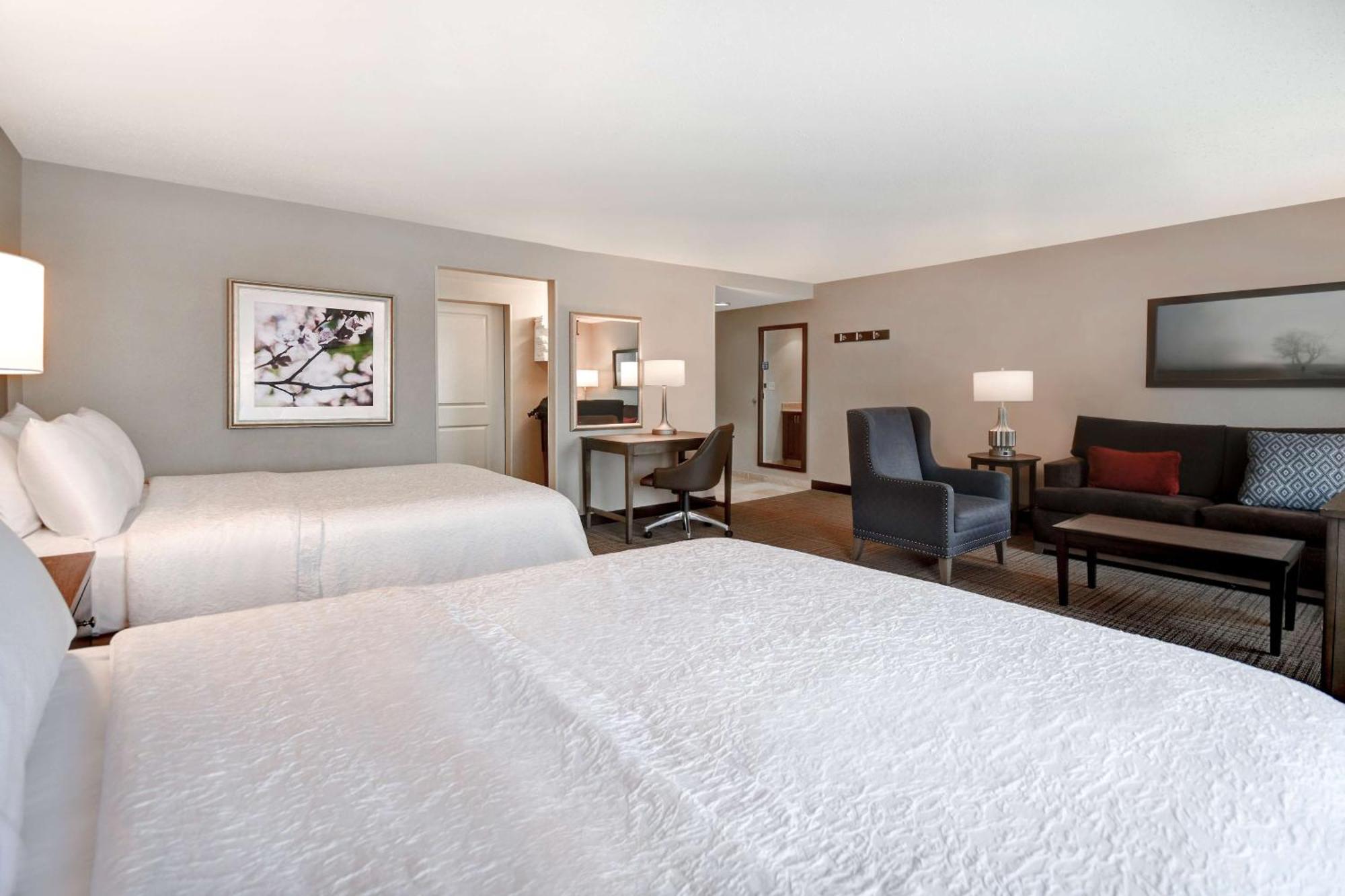 Hampton Inn & Suites Alexandria Old Town Area South Экстерьер фото