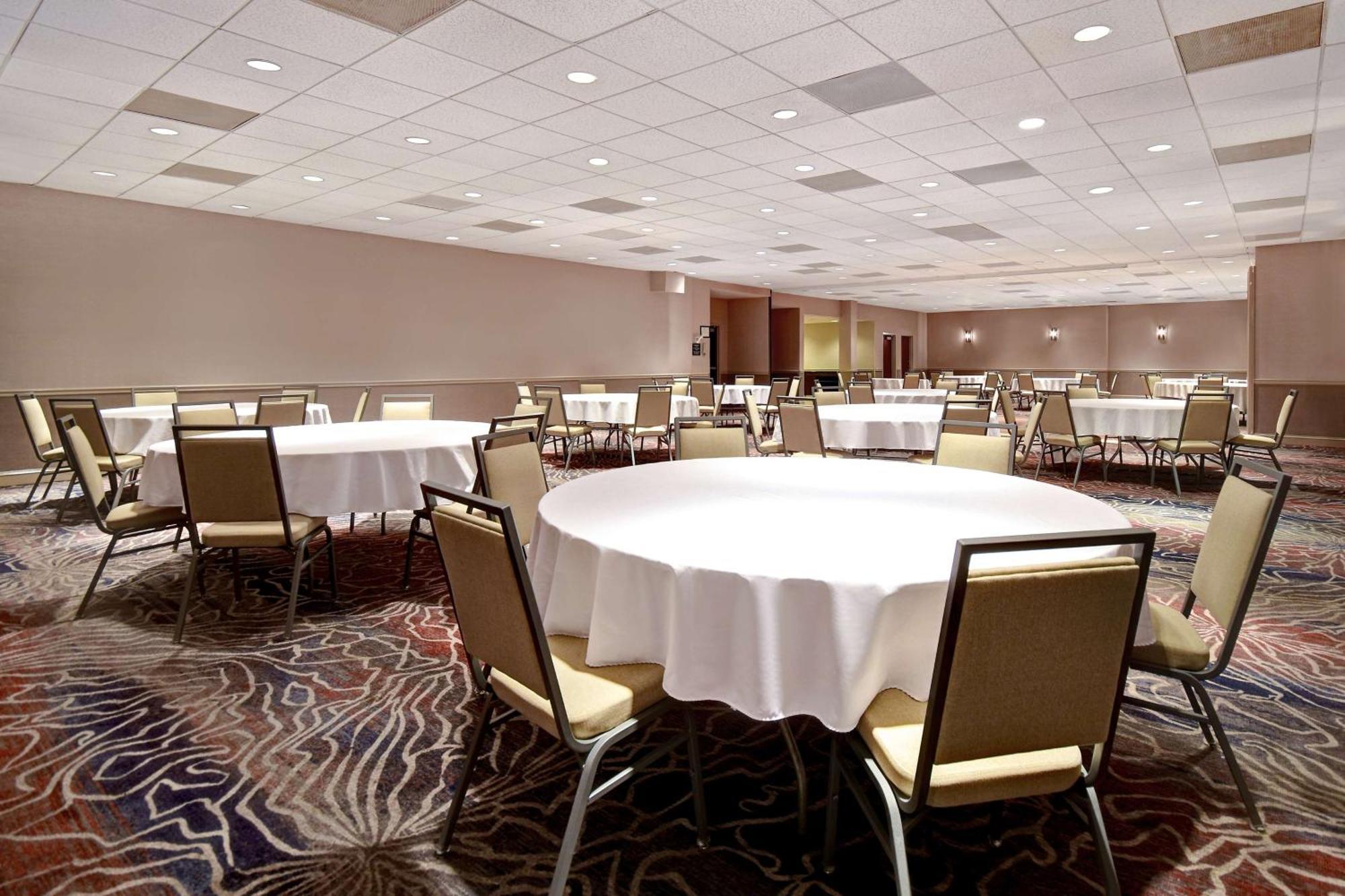Hampton Inn & Suites Alexandria Old Town Area South Экстерьер фото