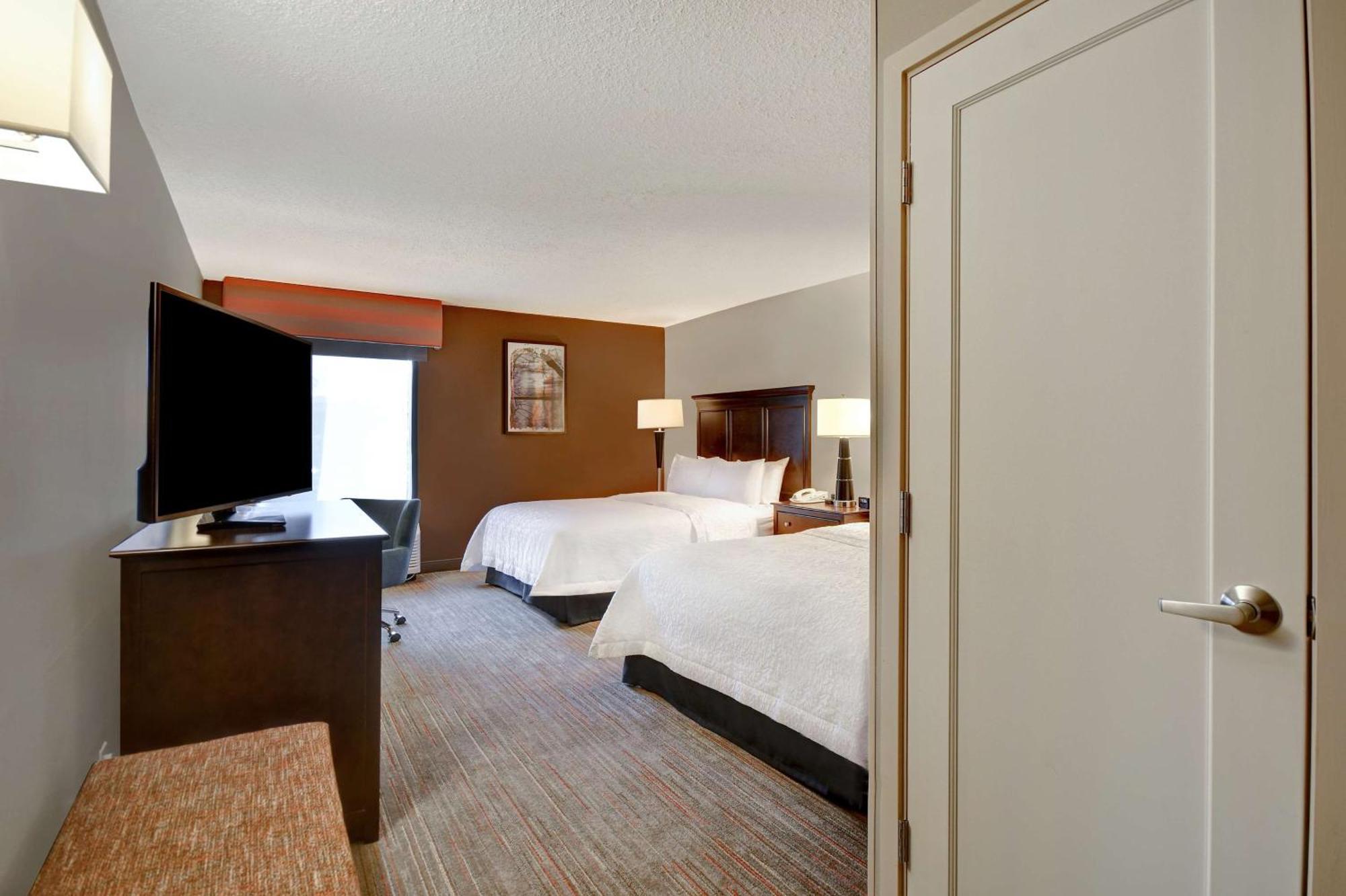 Hampton Inn & Suites Alexandria Old Town Area South Экстерьер фото