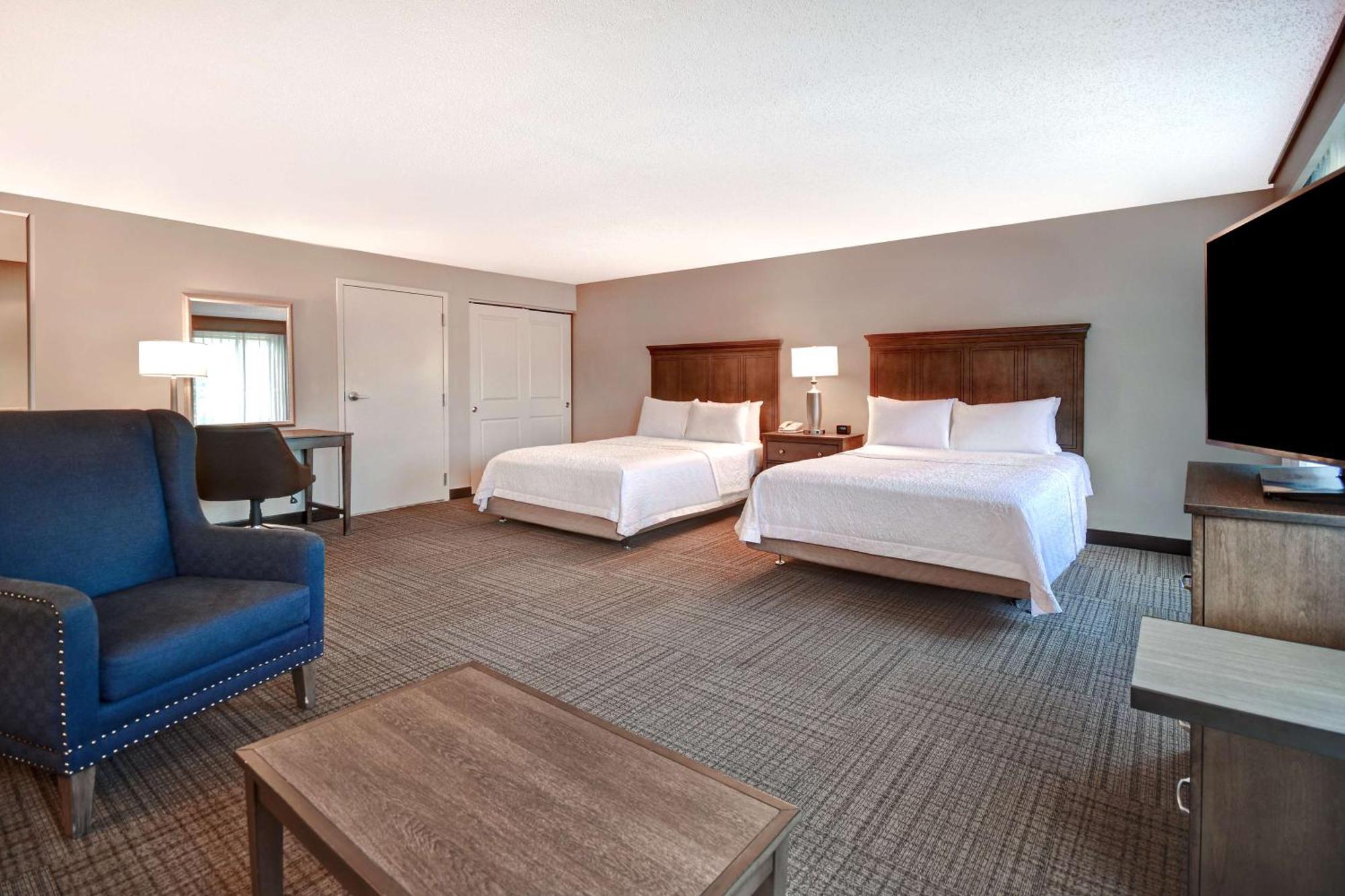 Hampton Inn & Suites Alexandria Old Town Area South Экстерьер фото