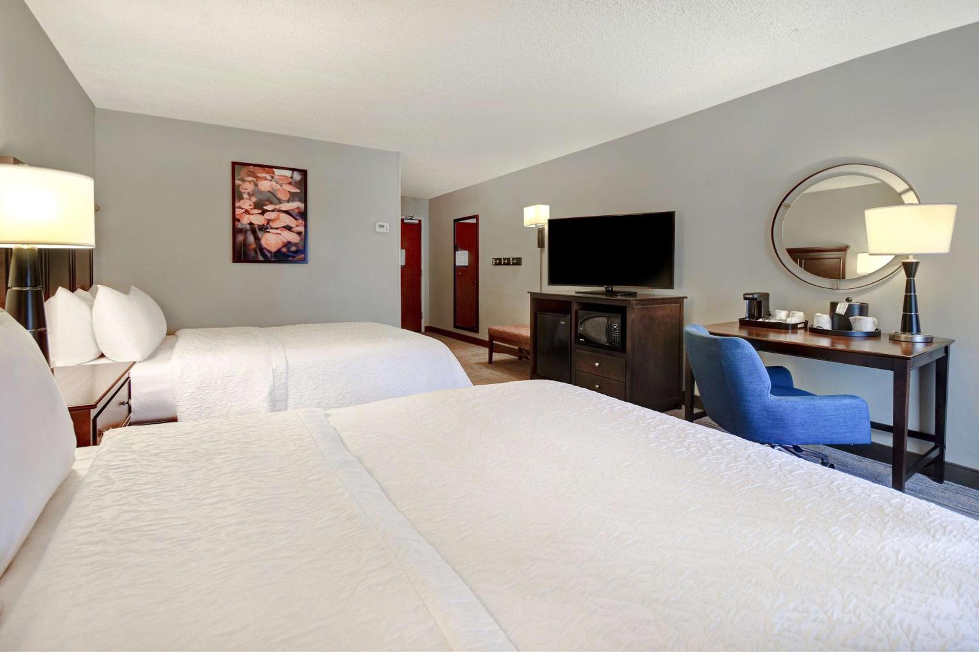Hampton Inn & Suites Alexandria Old Town Area South Экстерьер фото