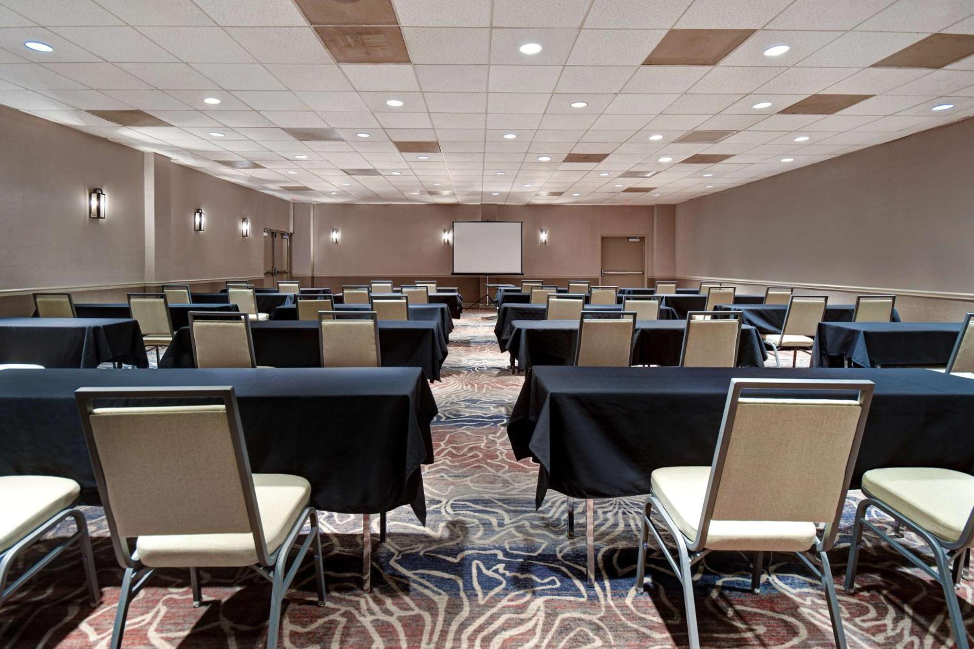 Hampton Inn & Suites Alexandria Old Town Area South Экстерьер фото