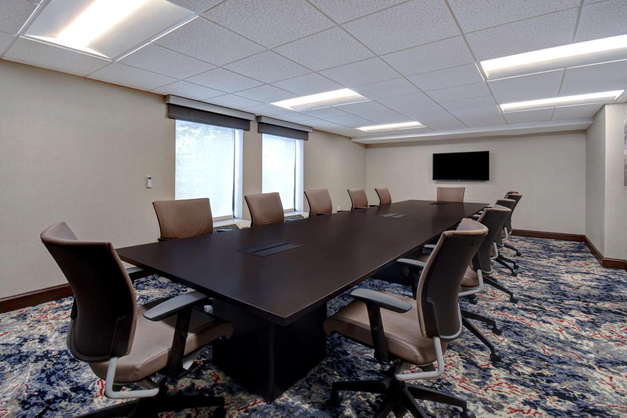 Hampton Inn & Suites Alexandria Old Town Area South Экстерьер фото