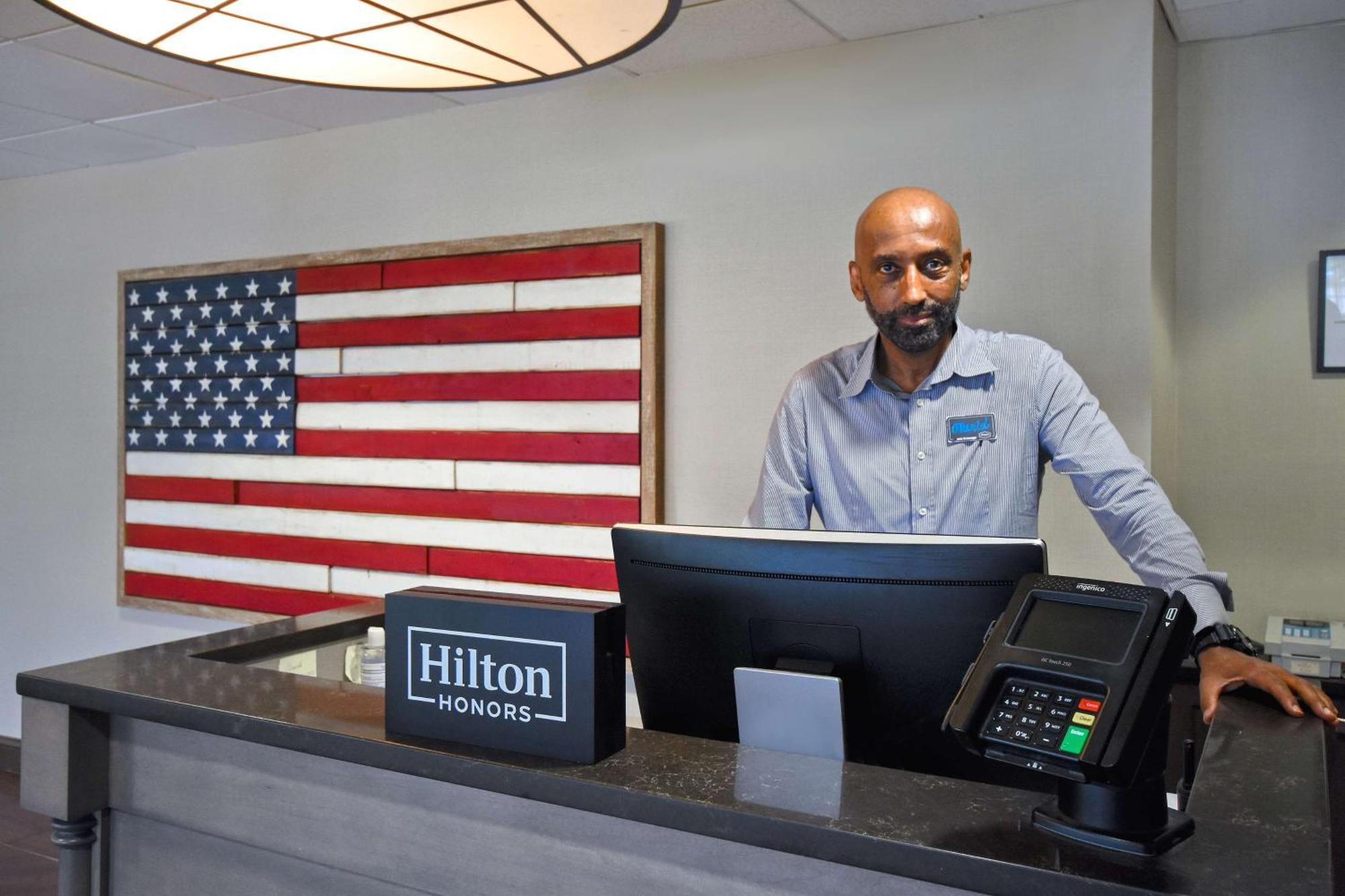 Hampton Inn & Suites Alexandria Old Town Area South Экстерьер фото