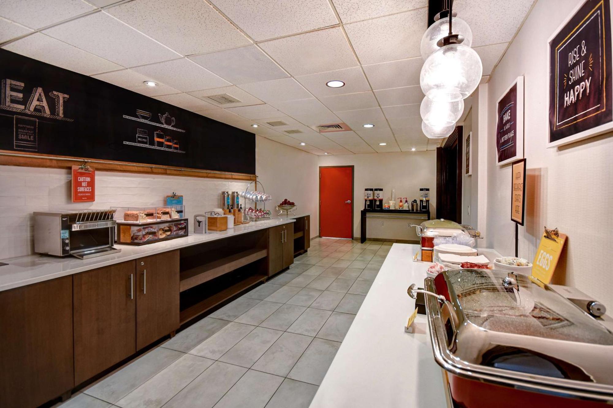 Hampton Inn & Suites Alexandria Old Town Area South Экстерьер фото