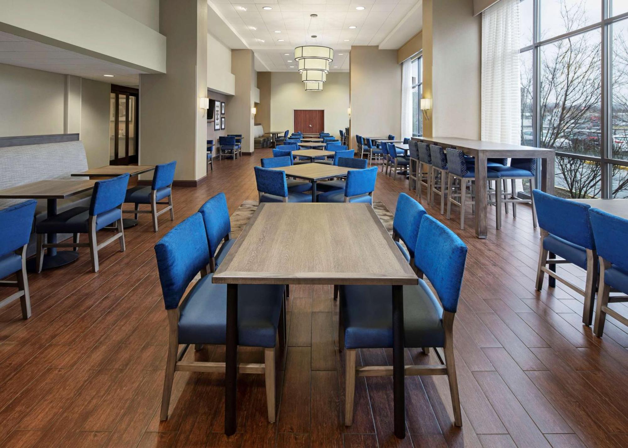 Hampton Inn & Suites Alexandria Old Town Area South Экстерьер фото