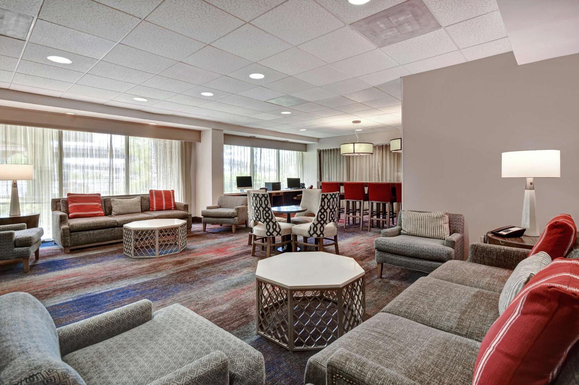 Hampton Inn & Suites Alexandria Old Town Area South Экстерьер фото