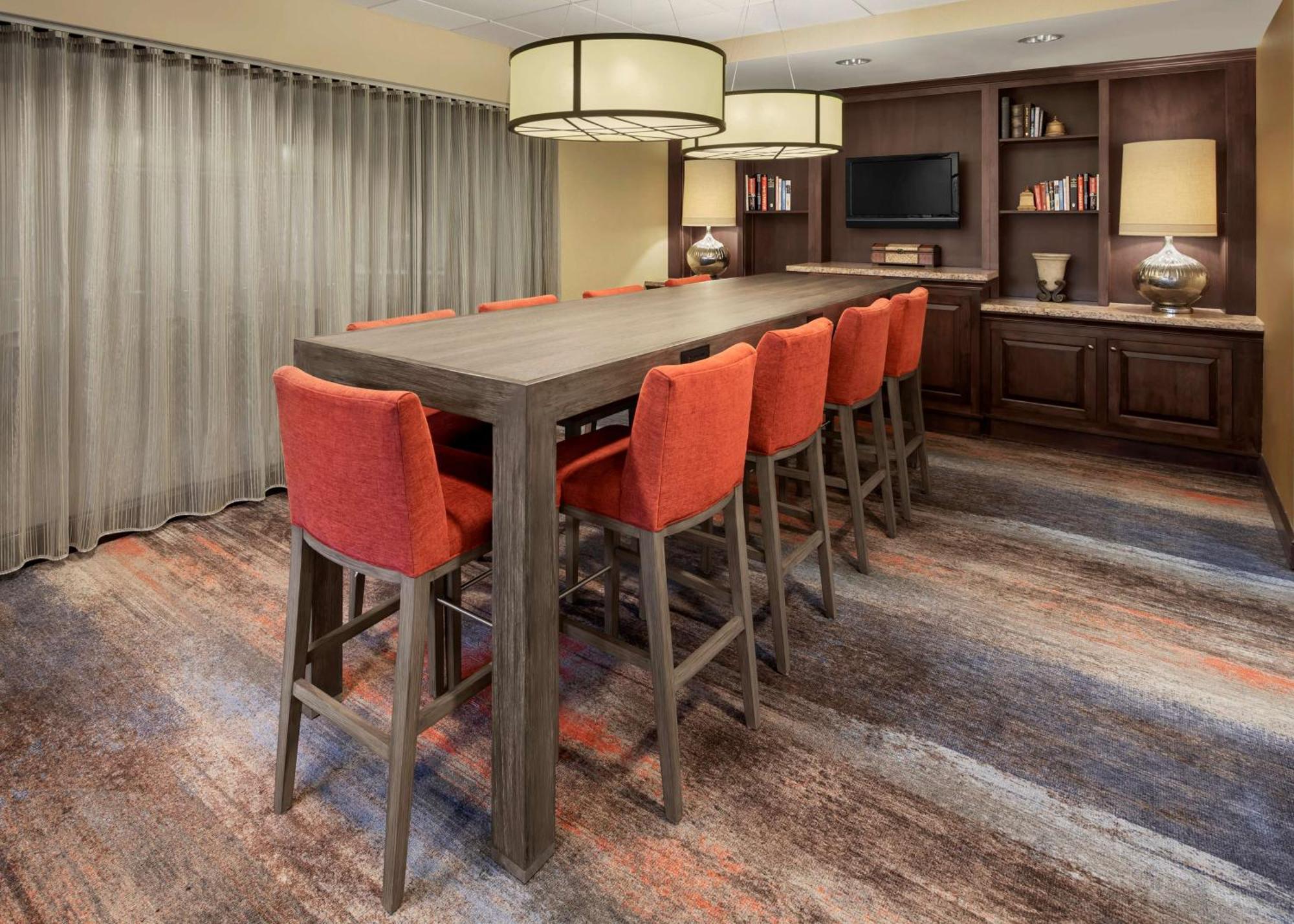 Hampton Inn & Suites Alexandria Old Town Area South Экстерьер фото