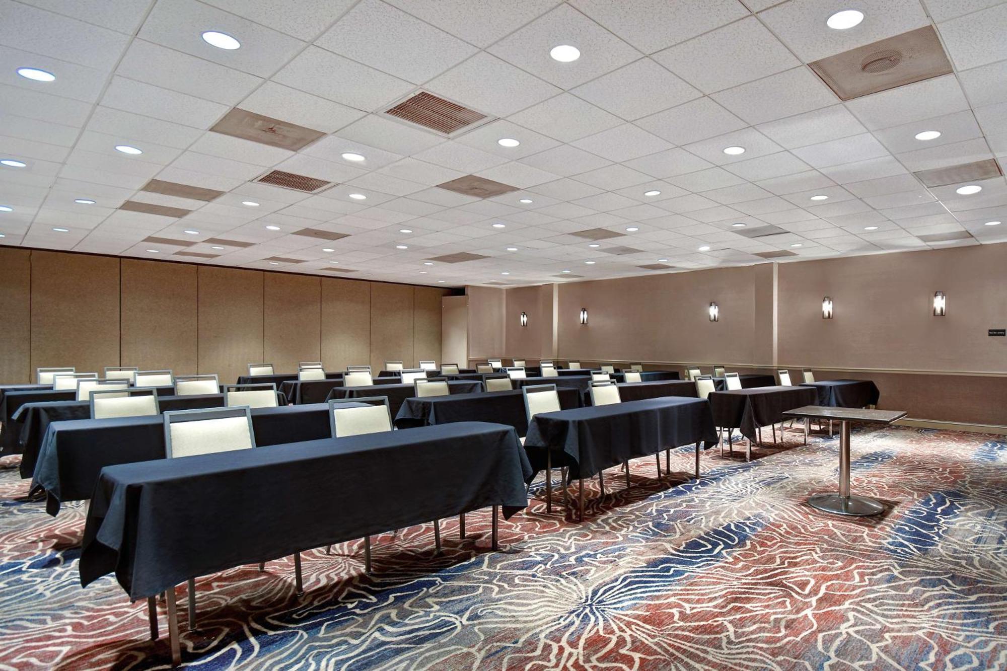 Hampton Inn & Suites Alexandria Old Town Area South Экстерьер фото