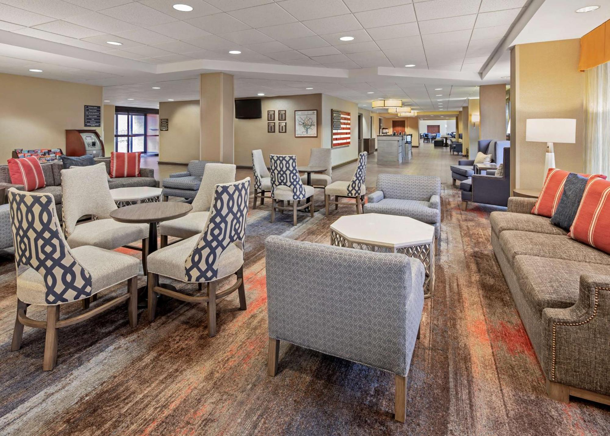 Hampton Inn & Suites Alexandria Old Town Area South Экстерьер фото