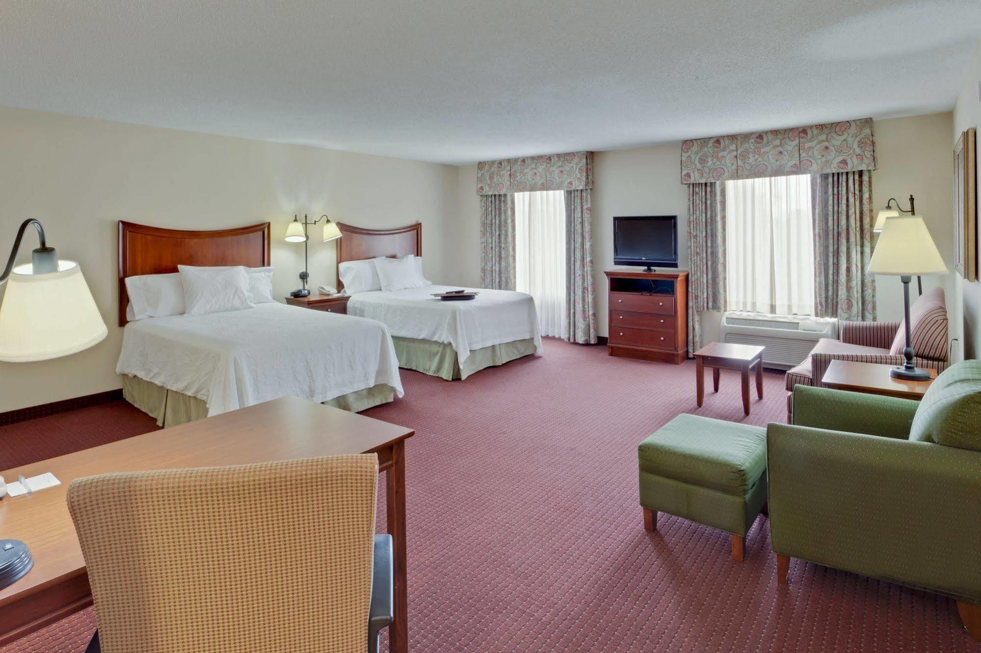 Hampton Inn & Suites Alexandria Old Town Area South Номер фото